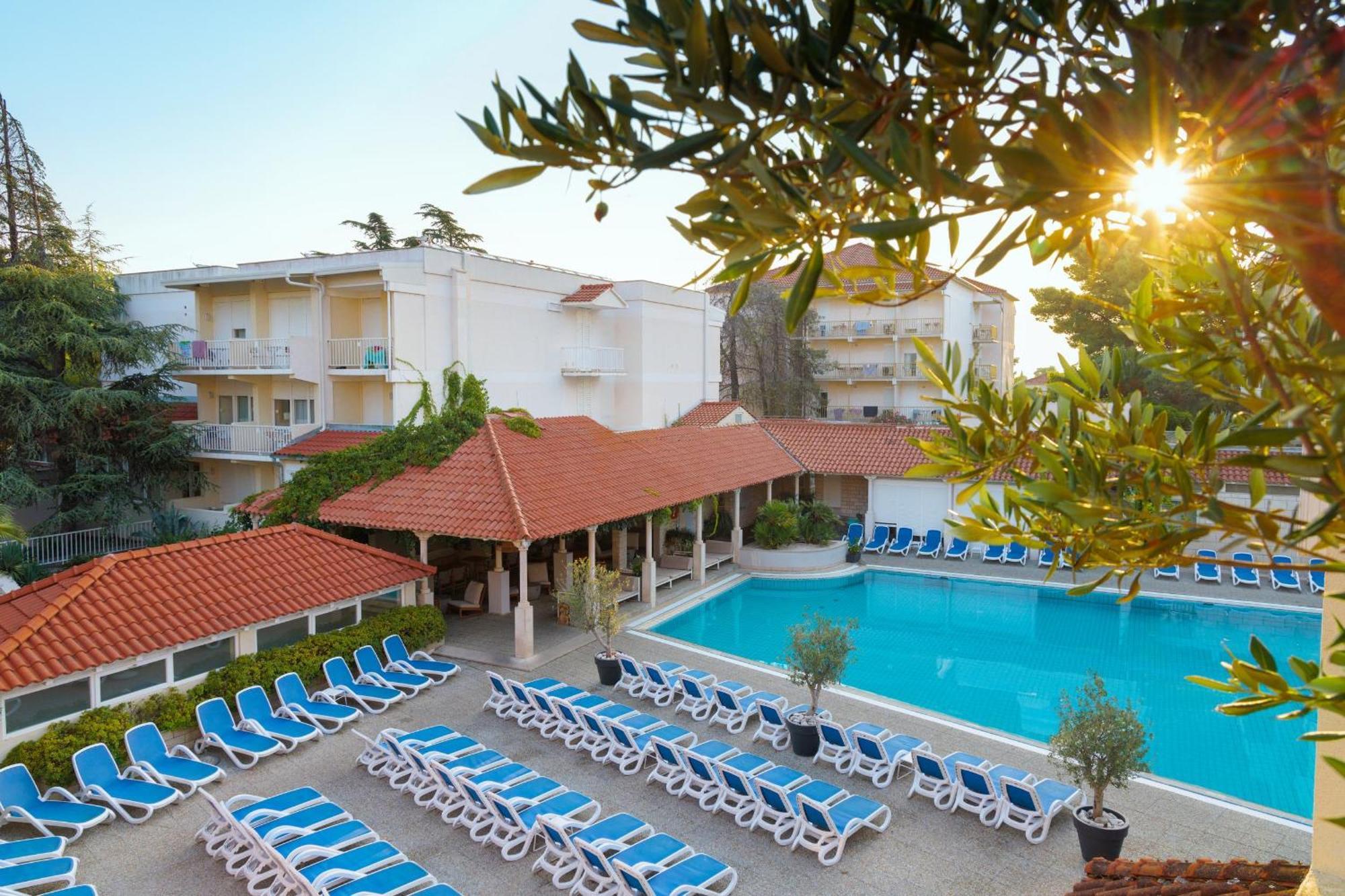 Hotel Waterman Kaktus Супетар Екстериор снимка